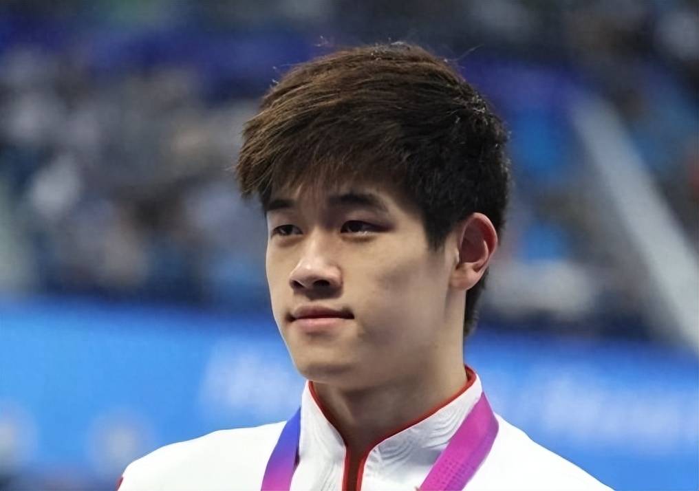 华体会官网下载-包含TheShy重返赛场，领先优势明显首场状态出色，塞尔维亚队观众沸腾！赢得满堂喝彩的词条